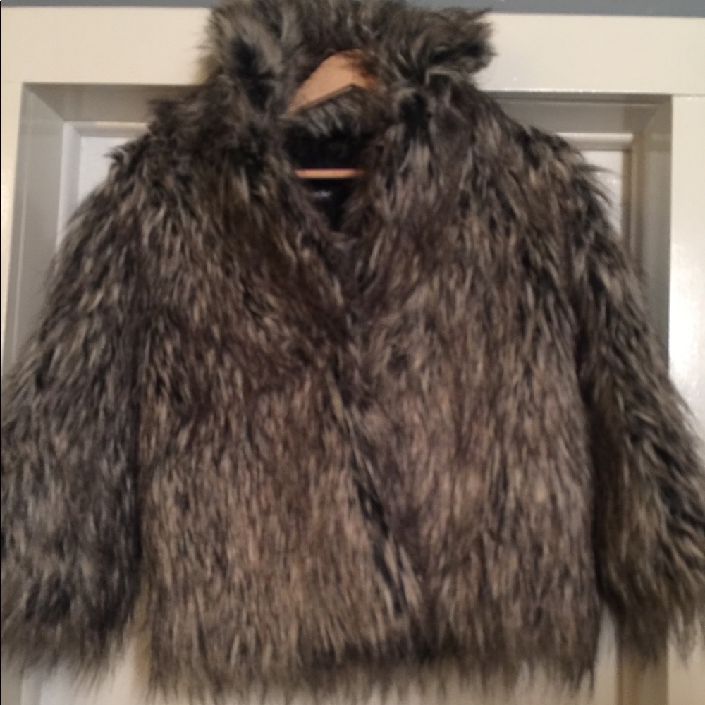 Short Faux Fur. EUC